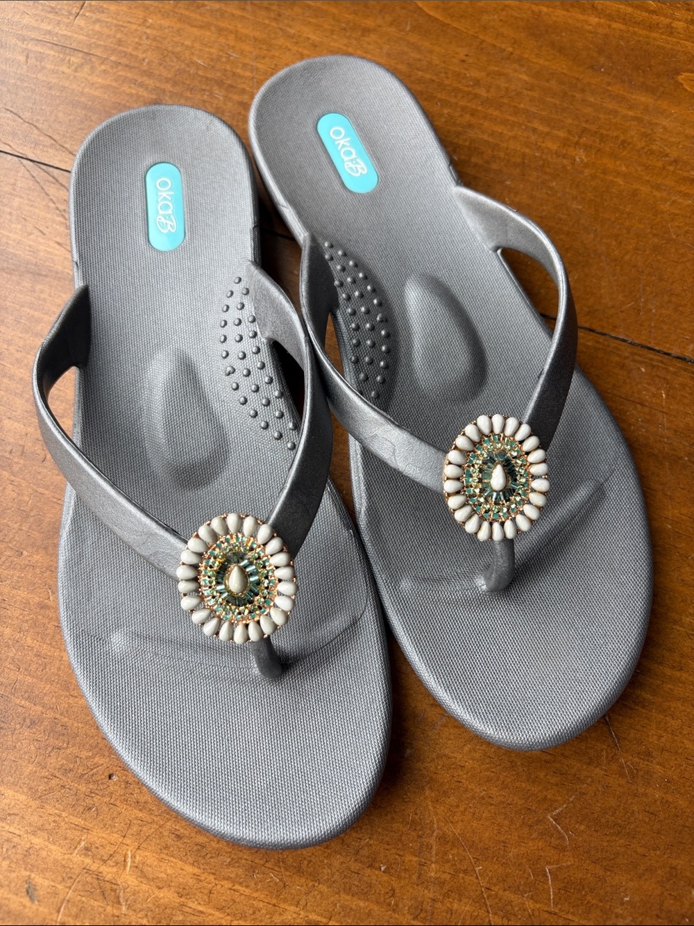 Oka B Sandals Gray Flip Flops Sz 8